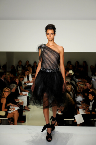 Illustration for article titled Goth Fairy Princesses Take The Runway At Vera Wang